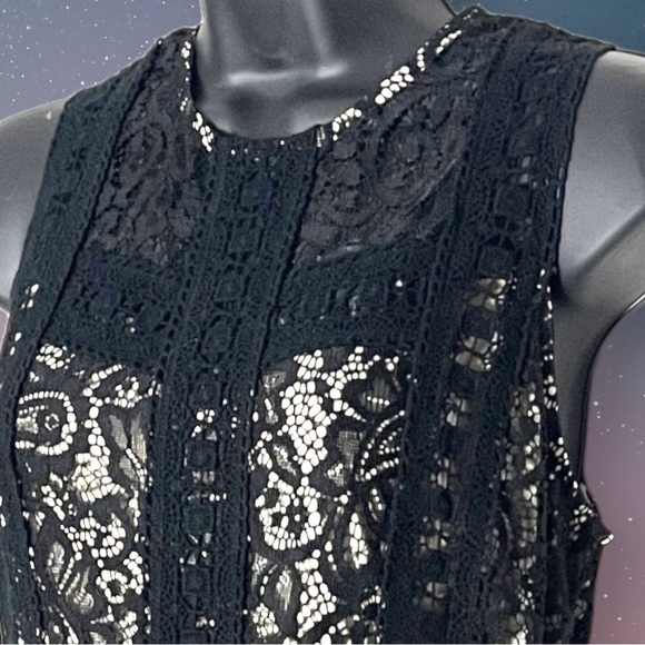 disney's Beauty and the Beast Juniors' Lace Shift Dress Size Medium - Picture 9 of 9